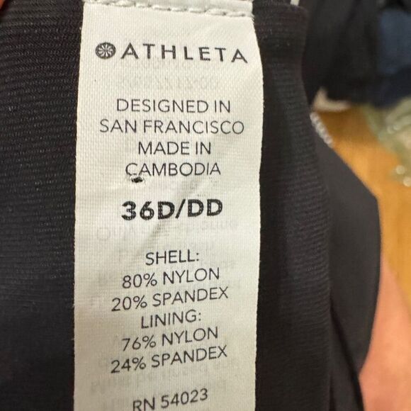 Athlete BRA CUP SCOOP PRINTED BIKINI TOP size 36D/DD - Picture 6 of 7